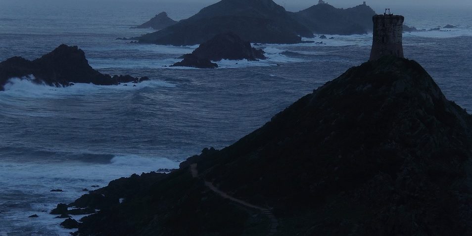 Visite des îles Sanguinairesà Ajaccio durant un jour de tempête